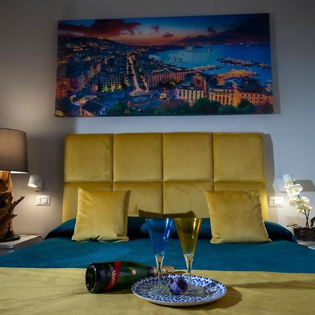 Vivi A Napoli Acomodação com café da manhã Exterior foto